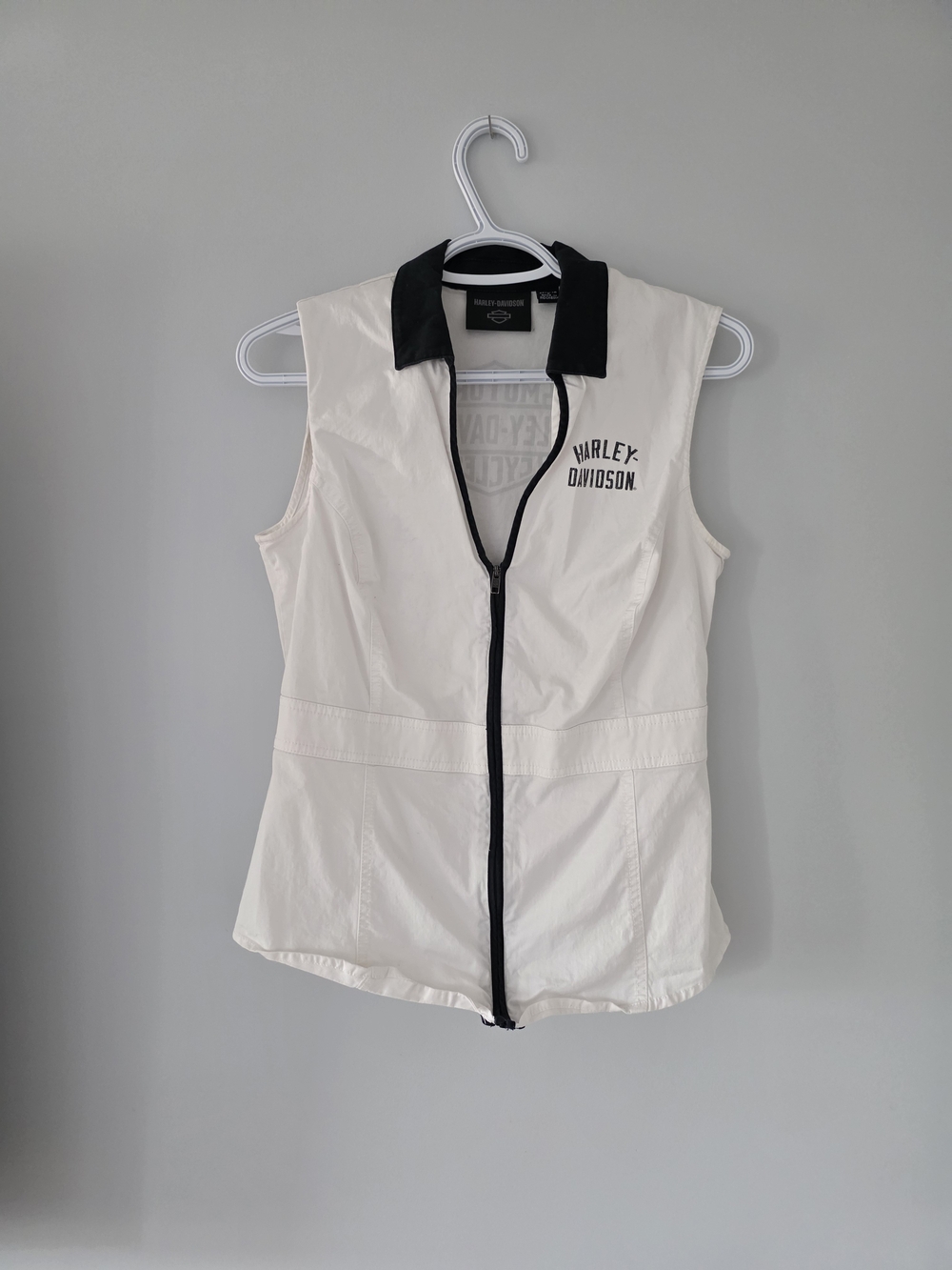 Harley-Davidson White Sleeveless Zip-Front Tank with Black Trim